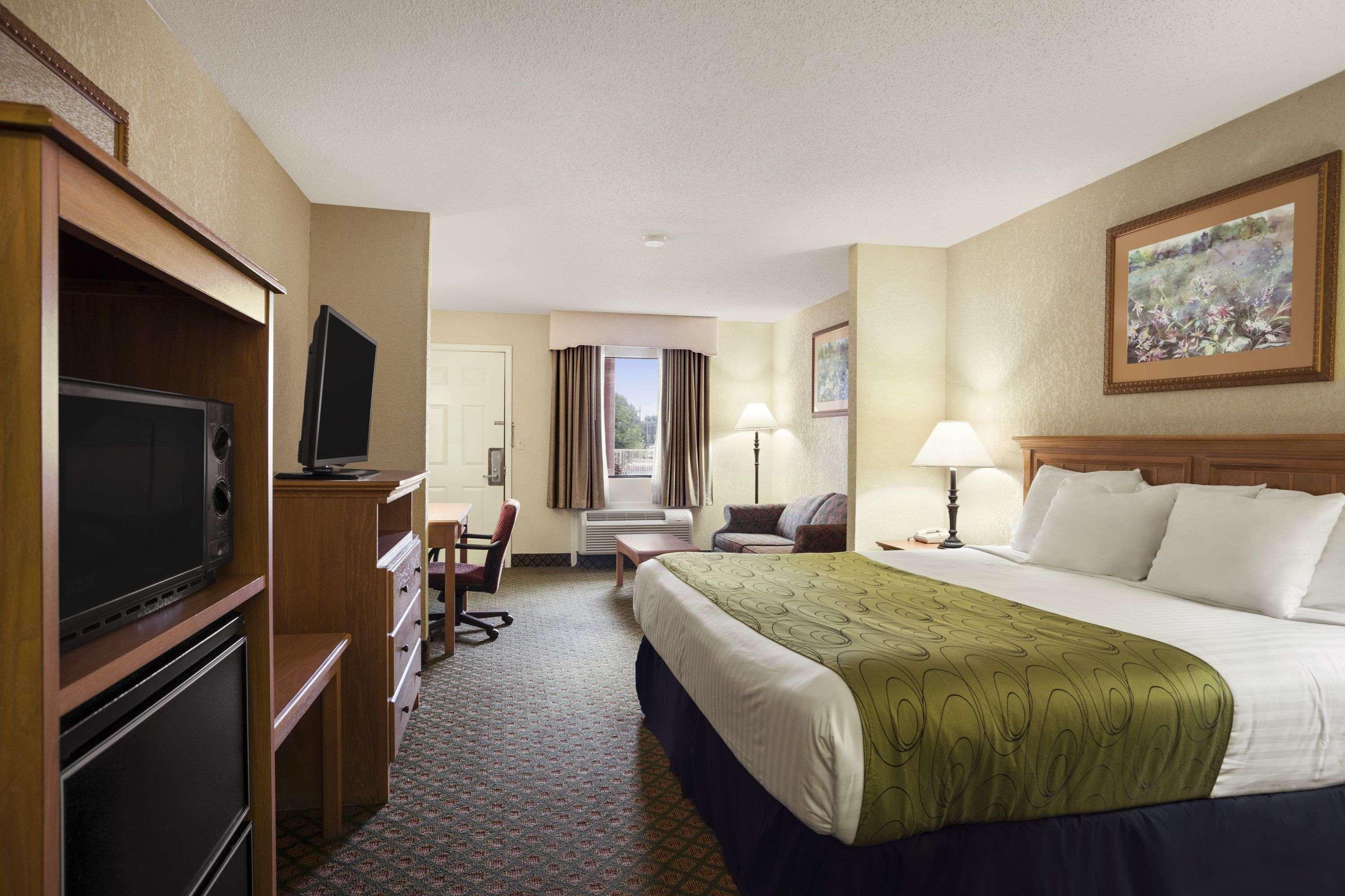 Days Inn & Suites By Wyndham Stuttgart Εξωτερικό φωτογραφία